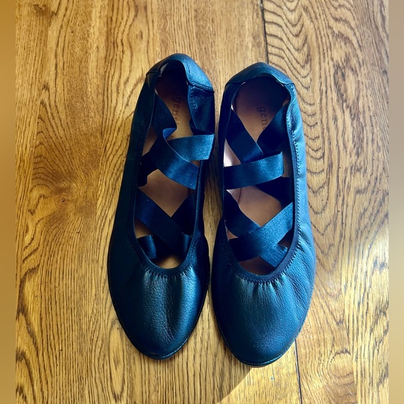 Gentle Souls by Kenneth Cole Natalie Elastic Pumps Size 9 - Picture 4 of 9